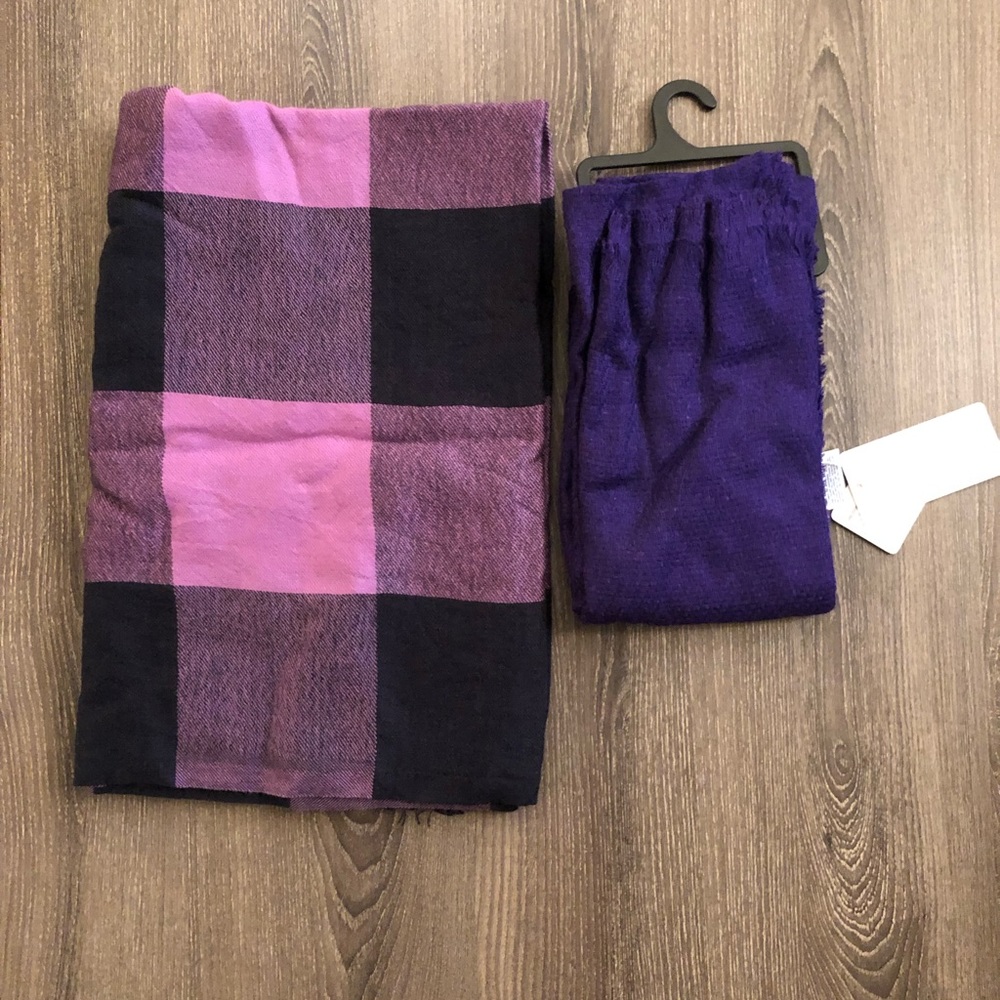 Set of 2 Purple Uniqlo Scarves